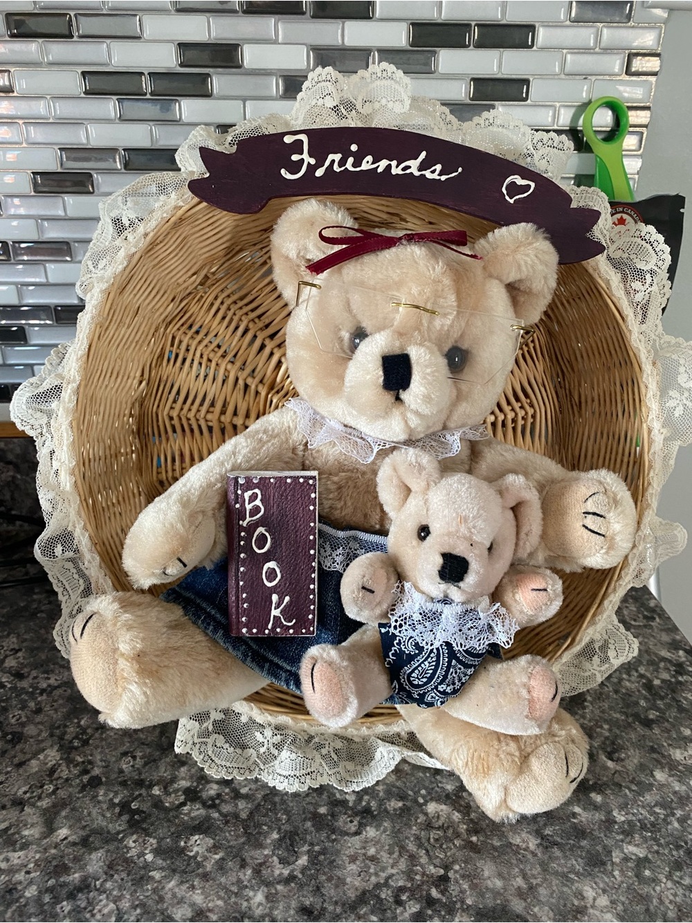 Friends Teddy Bear Basket Set with Beige Bears and Brown Accents